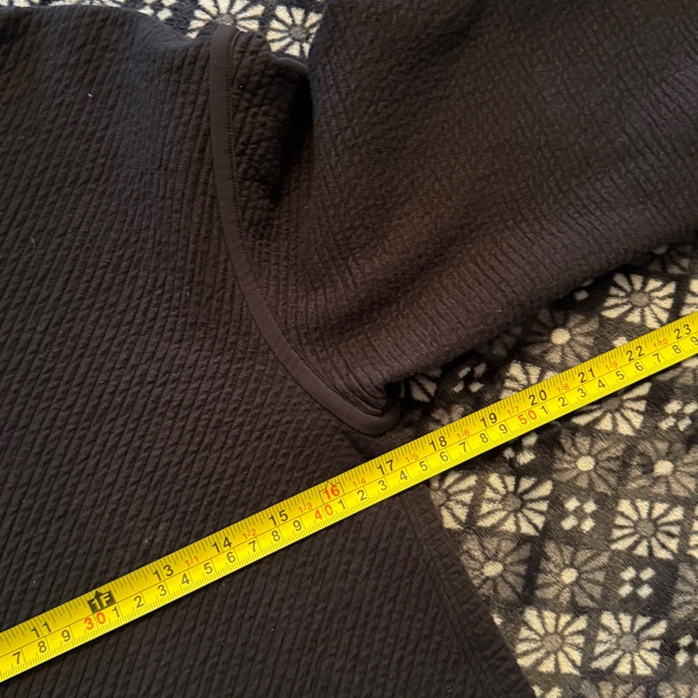 Lululemon On Repeat MockNeck - Picture 5 of 9